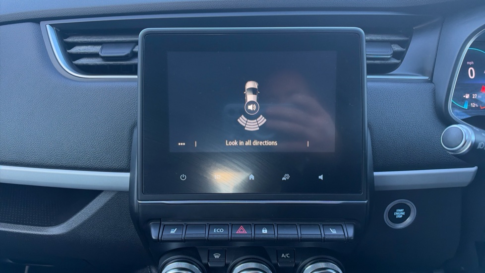 Renault Zoe 100kW i Iconic R135 50kWh 5dr Auto Electric Hatchback - Image 27