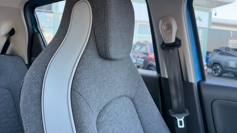 Renault Zoe 100kW i Iconic R135 50kWh 5dr Auto Electric Hatchback - Image 31