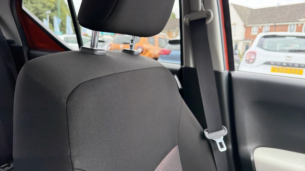 Suzuki Ignis 1.2 Dualjet SHVS SZ-T 5dr Petrol Hatchback - Image 30