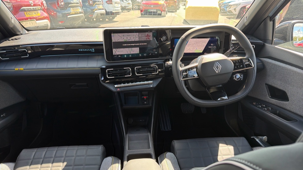 Renault 4 110kW Iconic 52kWh Comfort range 5dr Auto Electric Estate - Image 10