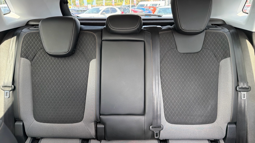 Vauxhall Grandland X 1.2 Turbo Tech Line Nav 5dr Petrol Hatchback - Image 15