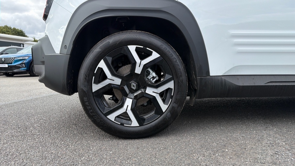 Renault 4 110kW Techno+ 52kWh Comfort range 5dr Auto Electric Estate - Image 7
