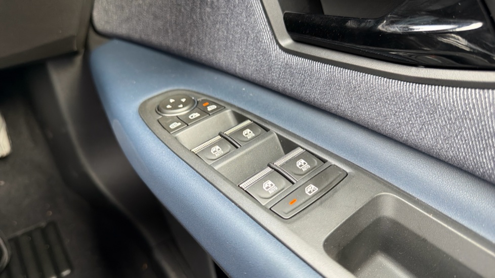 Renault 4 110kW Techno+ 52kWh Comfort range 5dr Auto Electric Estate - Image 21