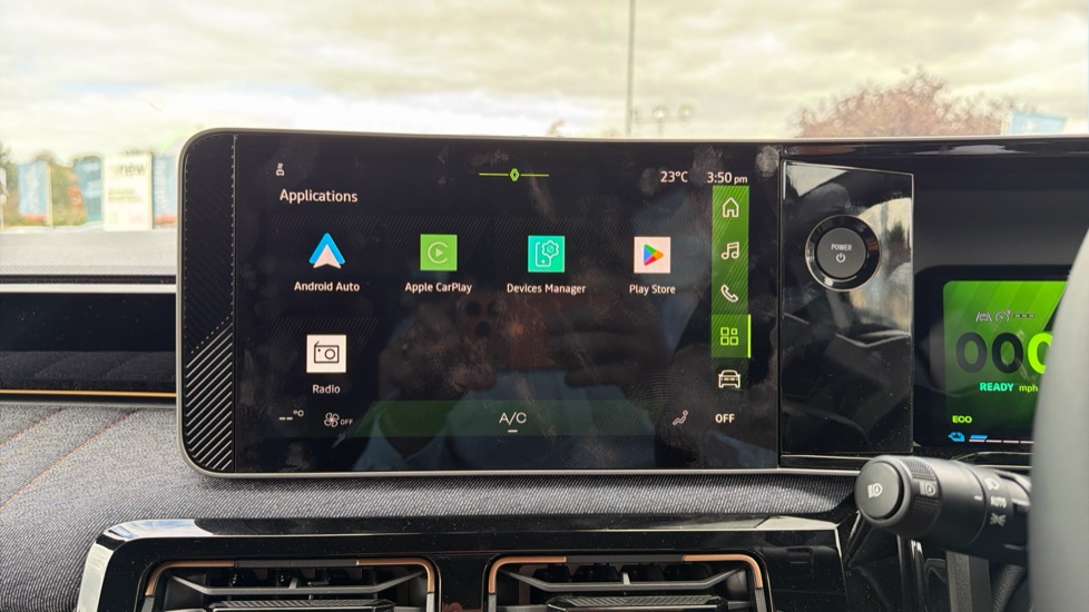 Renault 4 110kW Techno+ 52kWh Comfort range 5dr Auto Electric Estate - Image 28