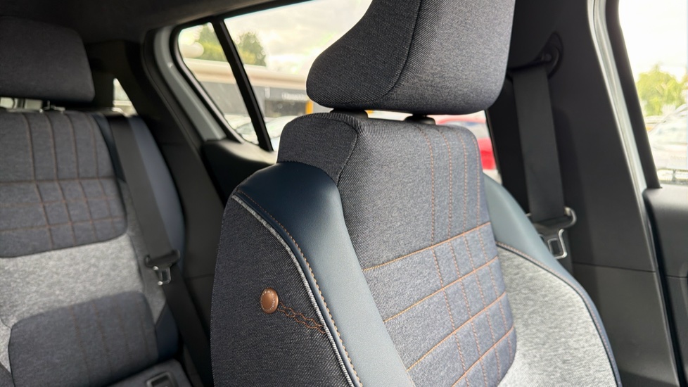 Renault 4 110kW Techno+ 52kWh Comfort range 5dr Auto Electric Estate - Image 31