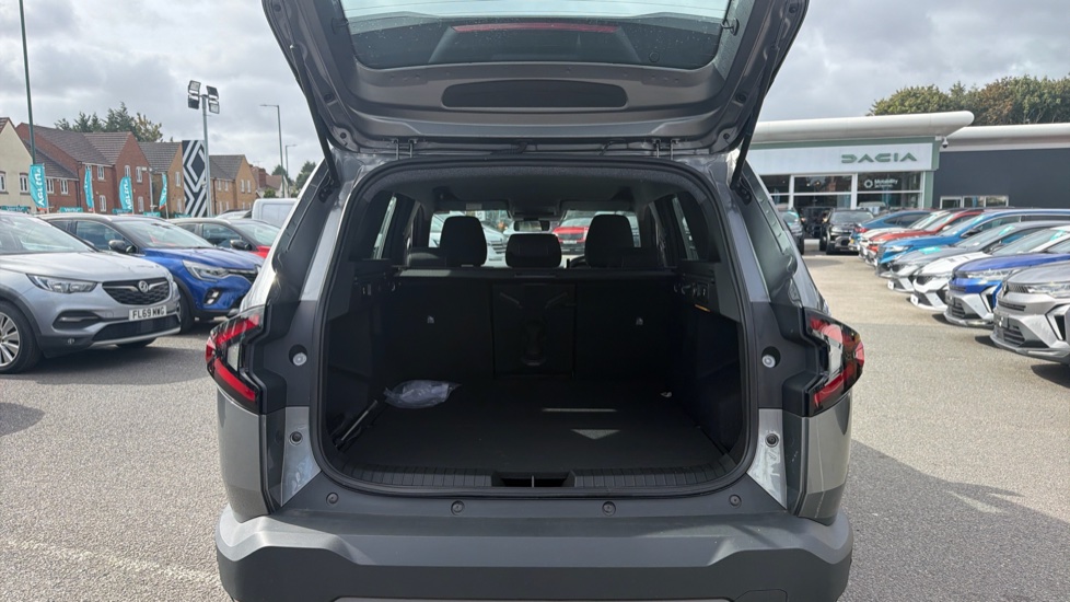 Dacia Bigster 1.8 Hybrid 155 Expression 5dr Auto Hybrid Estate - Image 4