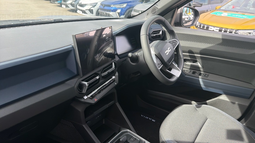 Dacia Bigster 1.8 Hybrid 155 Expression 5dr Auto Hybrid Estate - Image 9