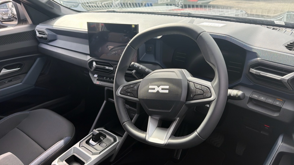 Dacia Bigster 1.8 Hybrid 155 Expression 5dr Auto Hybrid Estate - Image 11