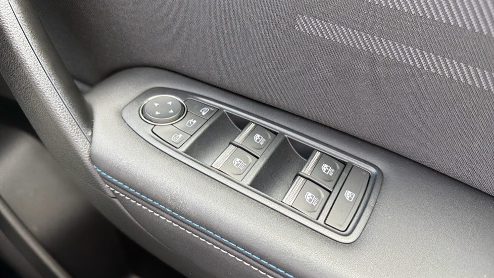 Renault Symbioz 1.3 TCe 140 Techno Esprit Alpine 5dr Petrol Estate - Image 21
