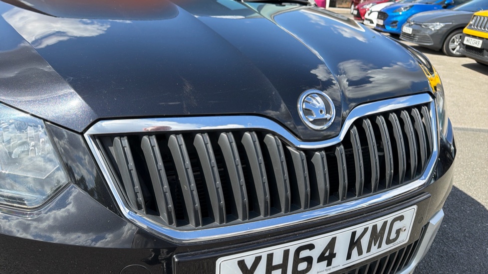 Skoda Yeti Outdoor 2.0 TDI CR [170] Elegance 4x4 5dr DSG Diesel Estate - Image 8
