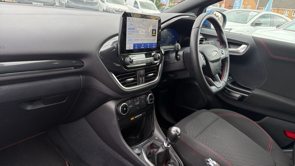 Ford Puma 1.0 EcoBoost Hybrid mHEV ST-Line 5dr Petrol Hatchback - Image 9