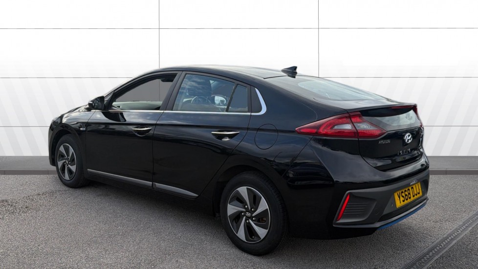 Hyundai IONIQ 1.6 GDi Hybrid Premium 5dr DCT Hybrid Hatchback - Image 2
