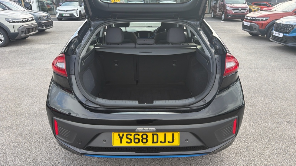 Hyundai IONIQ 1.6 GDi Hybrid Premium 5dr DCT Hybrid Hatchback - Image 4