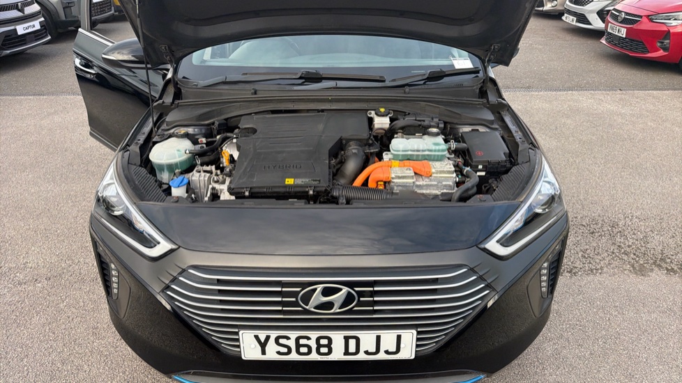 Hyundai IONIQ 1.6 GDi Hybrid Premium 5dr DCT Hybrid Hatchback - Image 8