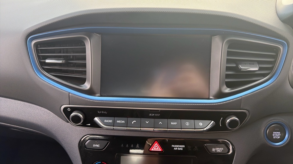 Hyundai IONIQ 1.6 GDi Hybrid Premium 5dr DCT Hybrid Hatchback - Image 12