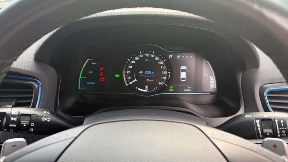 Hyundai IONIQ 1.6 GDi Hybrid Premium 5dr DCT Hybrid Hatchback - Image 18