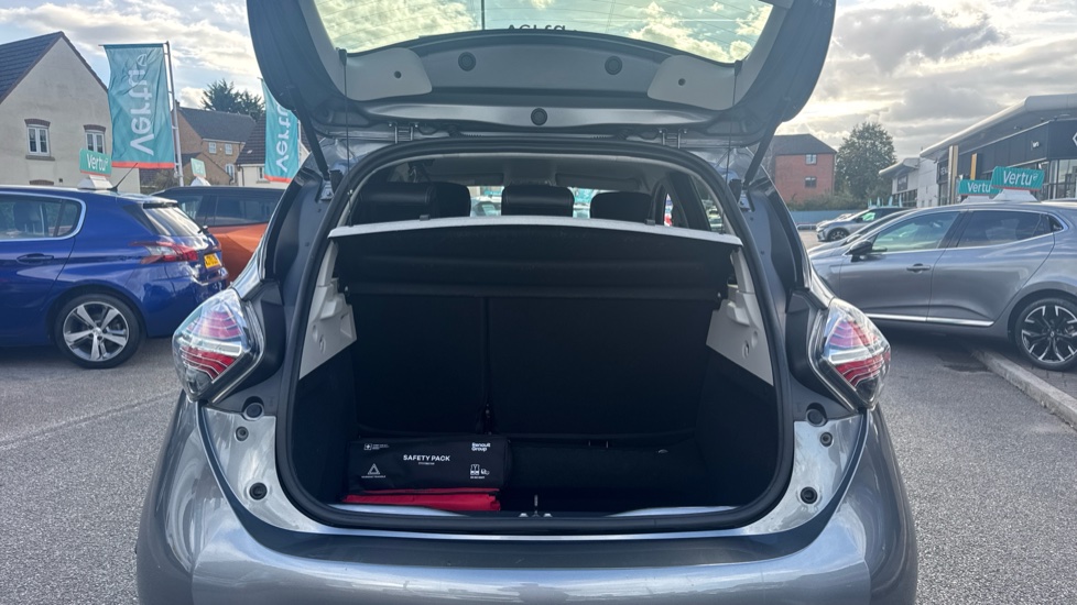Renault Zoe 100kW Techno R135 50kWh 5dr Auto Electric Hatchback - Image 4