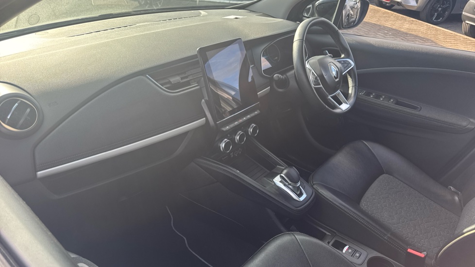 Renault Zoe 100kW Techno R135 50kWh 5dr Auto Electric Hatchback - Image 9