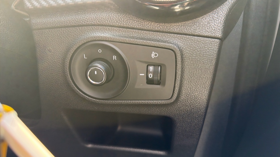 MG MG3 1.5 VTi-TECH Exclusive 5dr [Navigation] Petrol Hatchback - Image 22