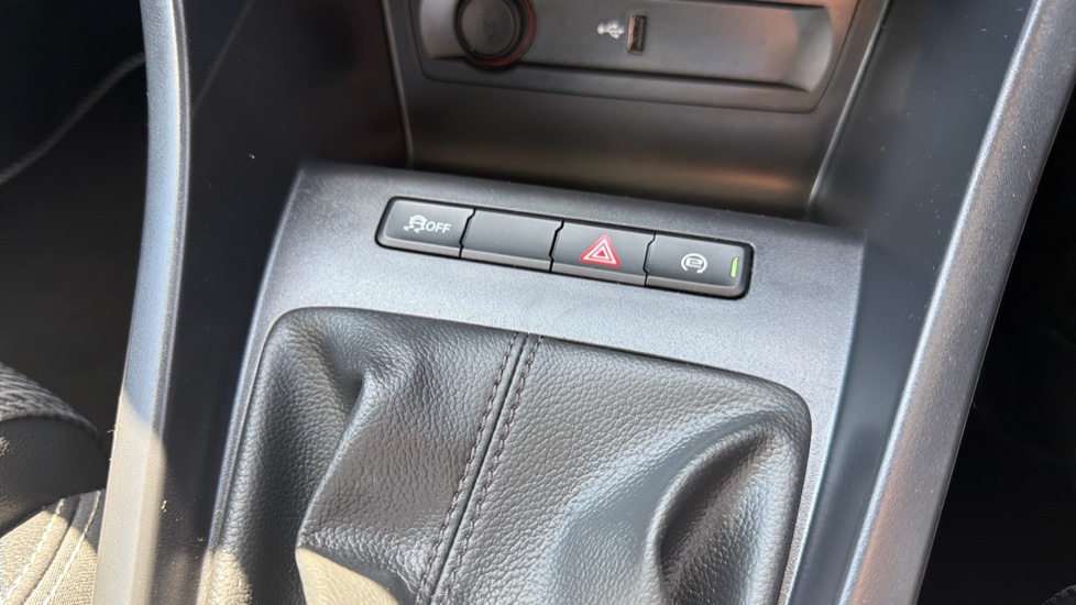 MG MG3 1.5 VTi-TECH Exclusive 5dr [Navigation] Petrol Hatchback - Image 28