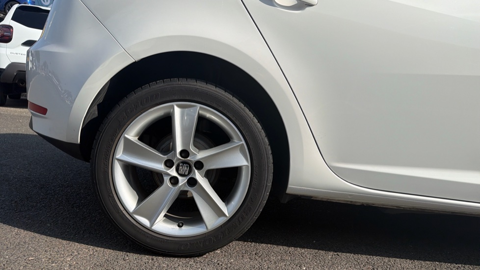 SEAT Ibiza 1.4 Toca 5dr Petrol Hatchback - Image 7