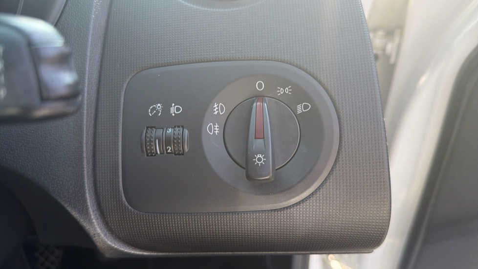SEAT Ibiza 1.4 Toca 5dr Petrol Hatchback - Image 26