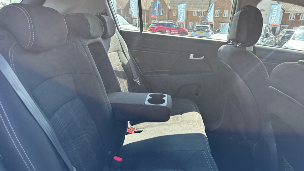 Kia Sportage 1.7 CRDi ISG 1 5dr Diesel Estate - Image 16