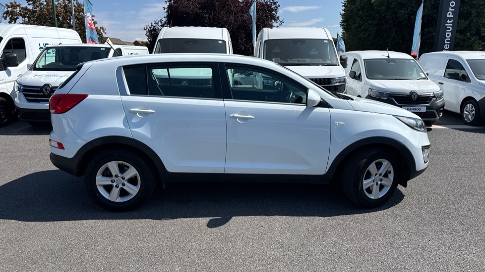 Kia Sportage 1.7 CRDi ISG 1 5dr Diesel Estate - Image 26