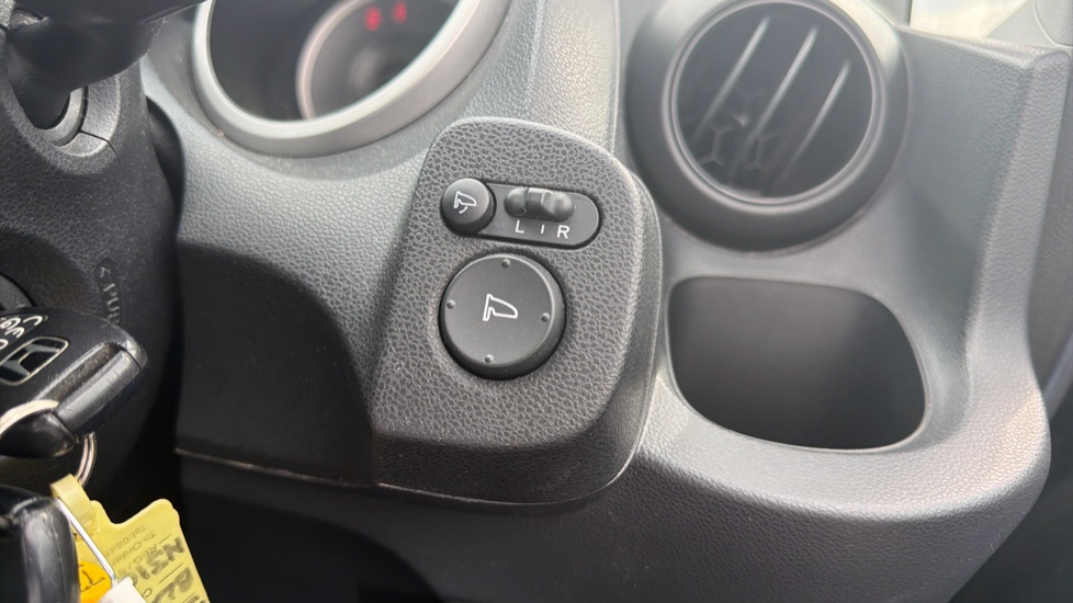 Honda Jazz 1.4 i-VTEC EX 5dr Petrol Hatchback - Image 24
