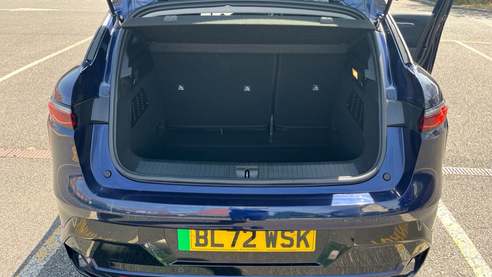 Renault Megane E-Tech EV60 160kW Equilibre 60kWh Optimum Charge 5dr Auto Electric Hatchback - Image 4