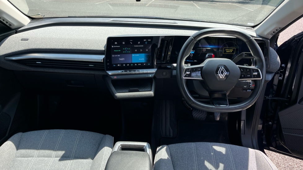 Renault Megane E-Tech EV60 160kW Equilibre 60kWh Optimum Charge 5dr Auto Electric Hatchback - Image 10