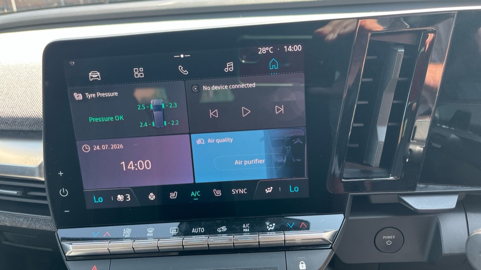 Renault Megane E-Tech EV60 160kW Equilibre 60kWh Optimum Charge 5dr Auto Electric Hatchback - Image 12