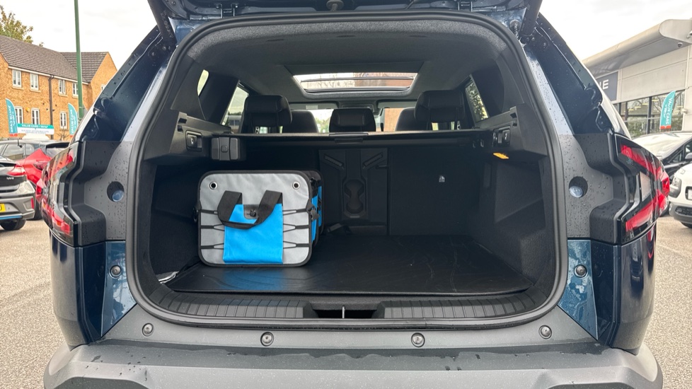 Dacia Bigster 1.8 Hybrid 155 Journey 5dr Auto Hybrid Estate - Image 4