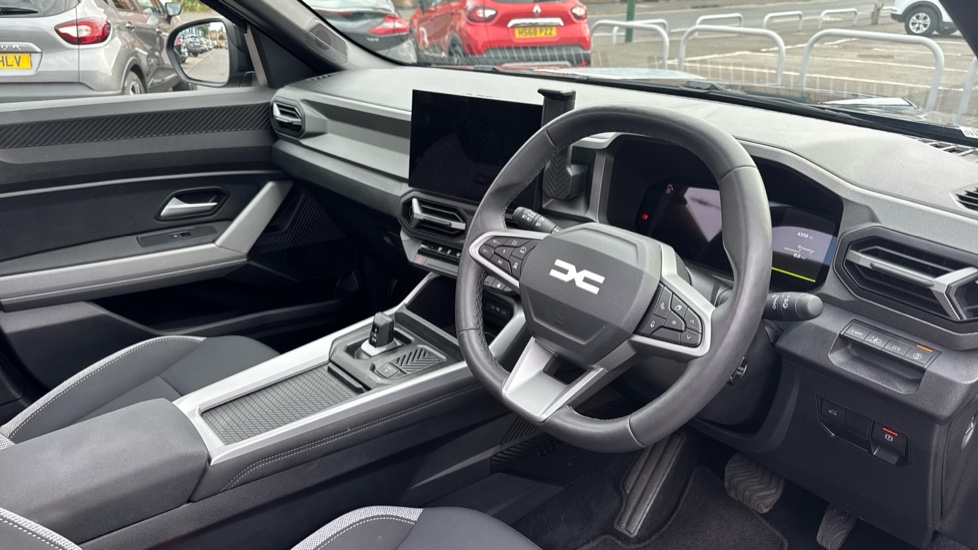 Dacia Bigster 1.8 Hybrid 155 Journey 5dr Auto Hybrid Estate - Image 11