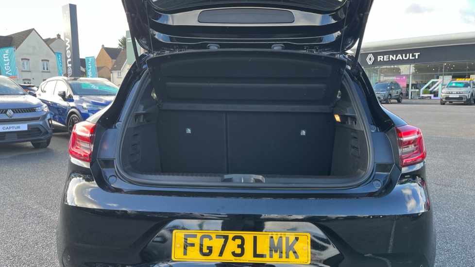 Renault Clio 1.0 TCe 90 RS Line 5dr Petrol Hatchback - Image 4