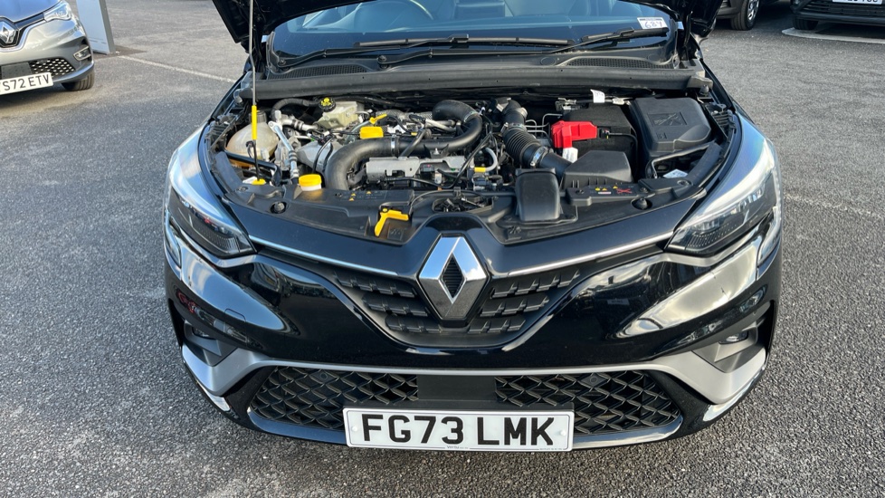 Renault Clio 1.0 TCe 90 RS Line 5dr Petrol Hatchback - Image 8