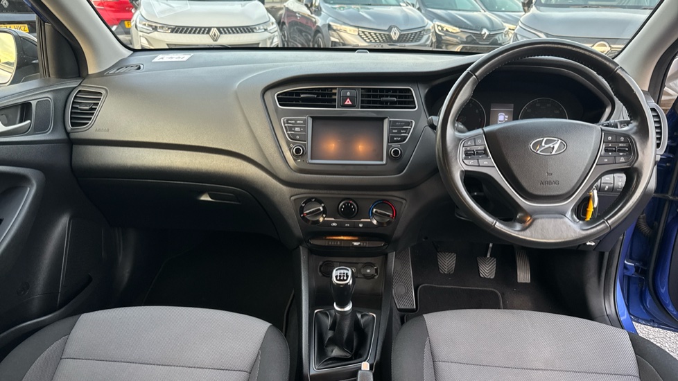 Hyundai i20 1.2 MPi Play 5dr Petrol Hatchback - Image 10
