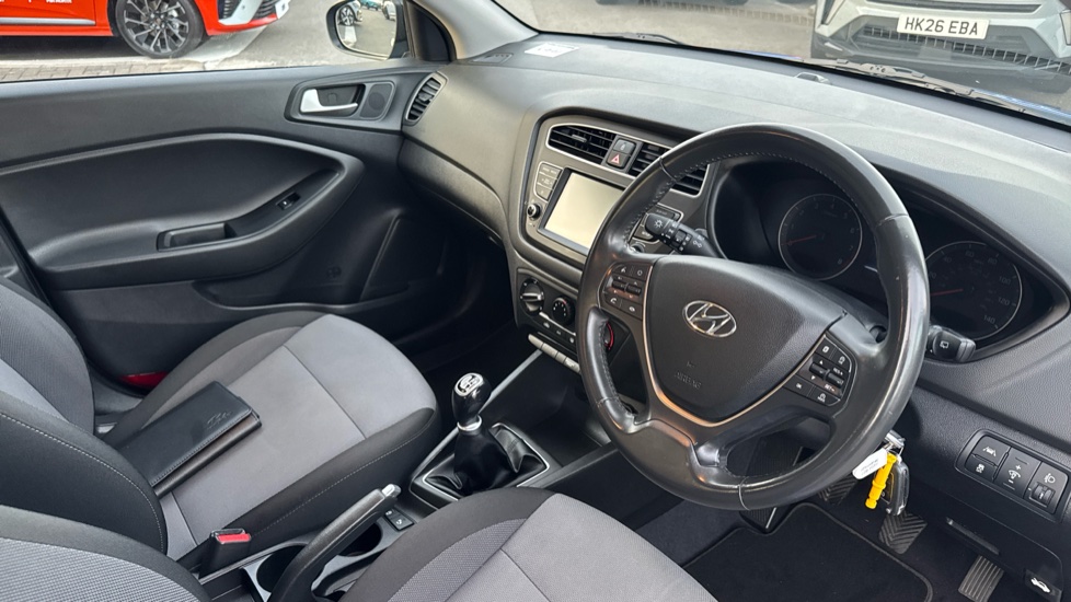 Hyundai i20 1.2 MPi Play 5dr Petrol Hatchback - Image 11