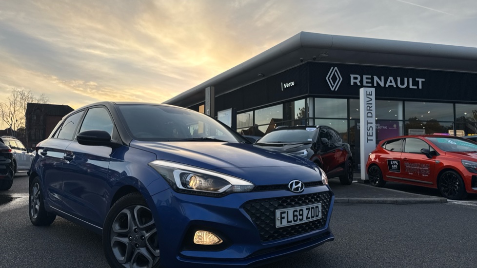 Hyundai i20 1.2 MPi Play 5dr Petrol Hatchback - Image 22