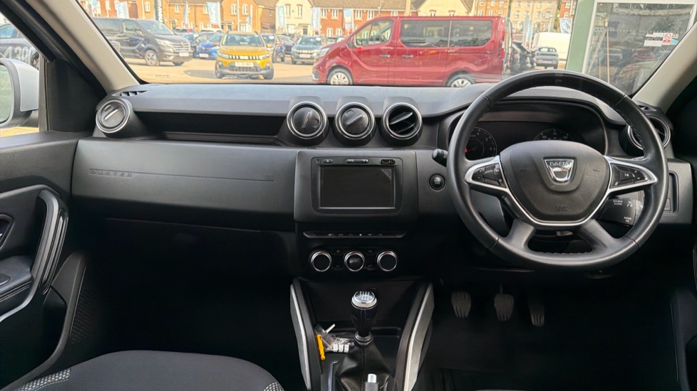 Dacia Duster 1.3 TCe 130 Prestige 5dr Petrol Estate - Image 10