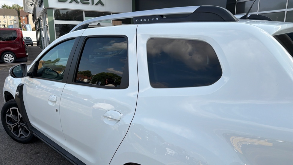 Dacia Duster 1.3 TCe 130 Prestige 5dr Petrol Estate - Image 33