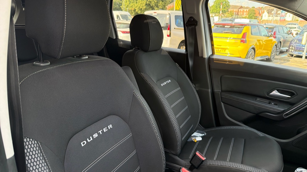 Dacia Duster 1.3 TCe 130 Prestige 5dr Petrol Estate - Image 41