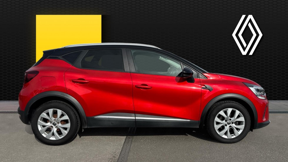 Renault Captur 1.3 TCE 130 Iconic 5dr Petrol Hatchback - Image 5