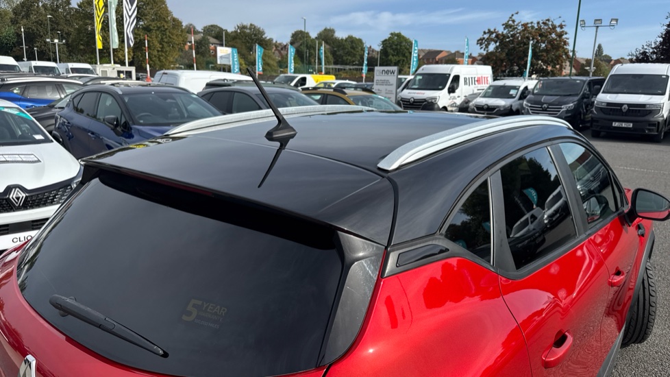 Renault Captur 1.3 TCE 130 Iconic 5dr Petrol Hatchback - Image 29
