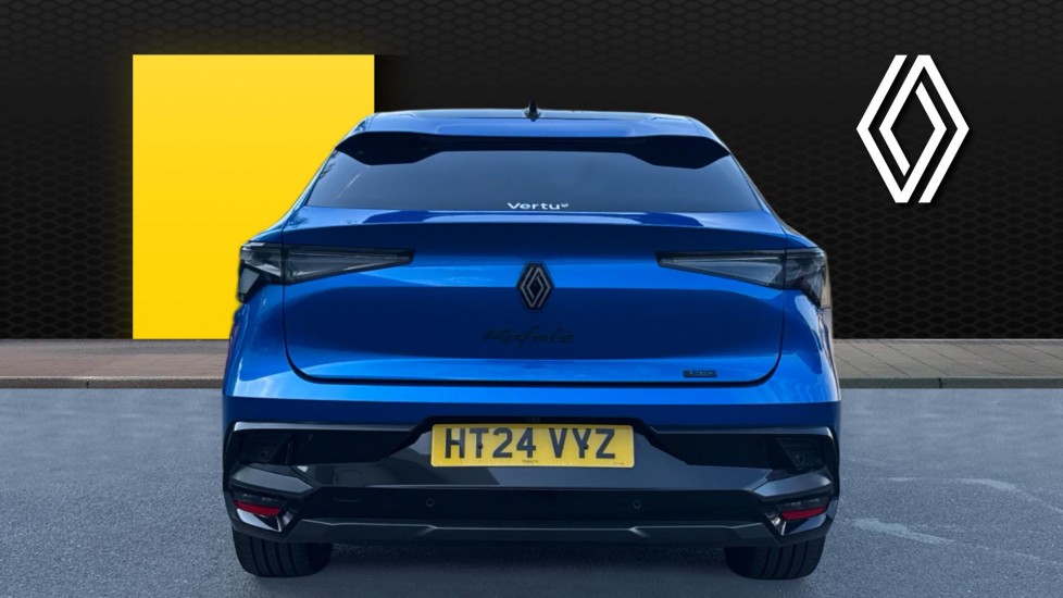 Renault Rafale E-Tech FHEV Iconic Esprit Alpine 5dr Auto 4C Hybrid Estate - Image 6