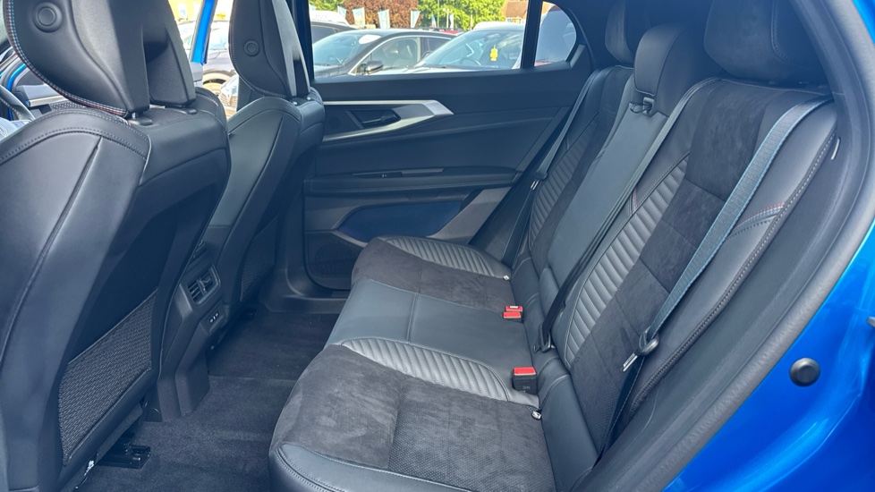 Renault Rafale E-Tech FHEV Iconic Esprit Alpine 5dr Auto 4C Hybrid Estate - Image 16