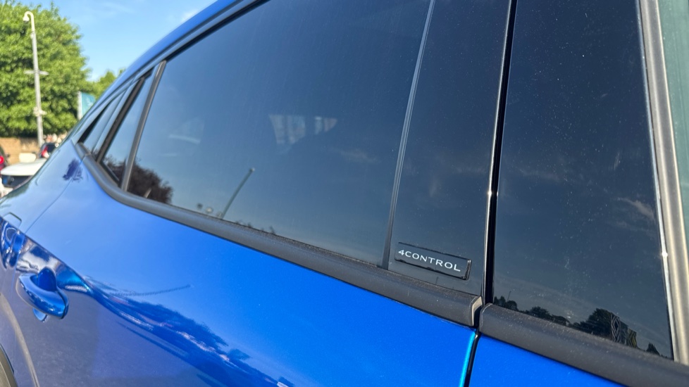 Renault Rafale E-Tech FHEV Iconic Esprit Alpine 5dr Auto 4C Hybrid Estate - Image 28