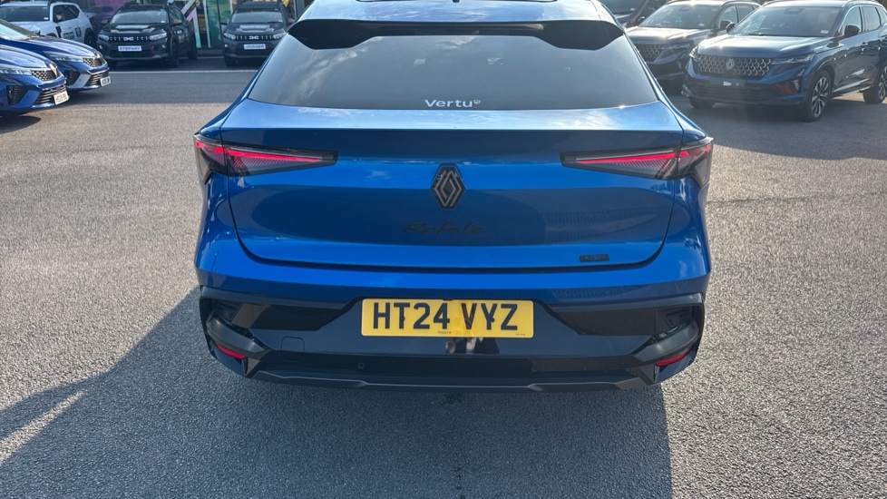 Renault Rafale E-Tech FHEV Iconic Esprit Alpine 5dr Auto 4C Hybrid Estate - Image 31