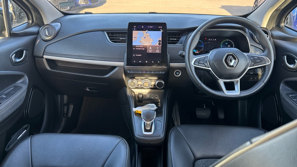 Renault Zoe 100kW Iconic R135 50kWh Boost Charge 5dr Auto Electric Hatchback - Image 10