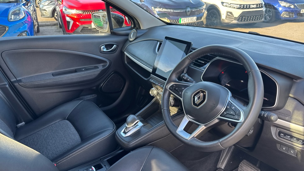 Renault Zoe 100kW Iconic R135 50kWh Boost Charge 5dr Auto Electric Hatchback - Image 11